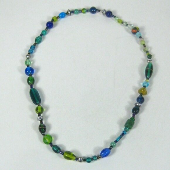 Green Glass Beaded Necklace 29 Long Strand Silver Tone Bead - Picture 9 of 9